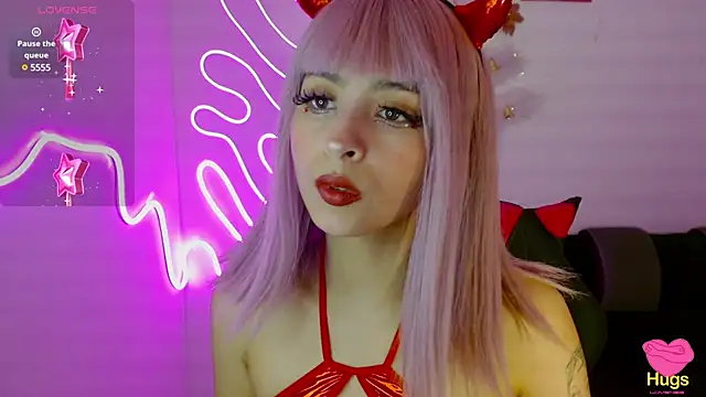 Snapshot of Kind_Scarlett chatting on December 5, 2:09 am Kind Scarlett online show from December 5, 2:09 am