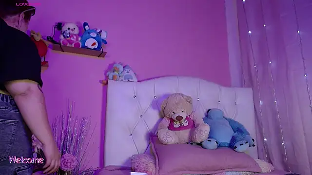 HECATE 23 online show from January 6, 1:15 pm