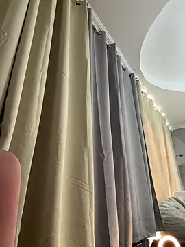 emiss  online show from February 27, 1:49 pm