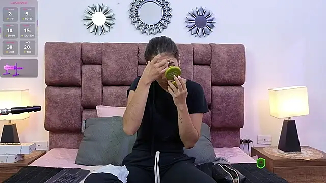 MontVta online show from December 2, 12:10 pm