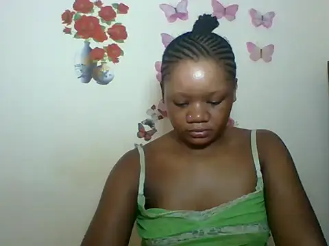 Snapshot of HotJeylee chatting on July 20, 12:18 pm HotJeylee online show from July 20, 12:18 pm