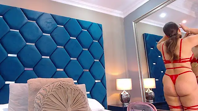 ThaniaJones online show from February 8, 12:08 pm