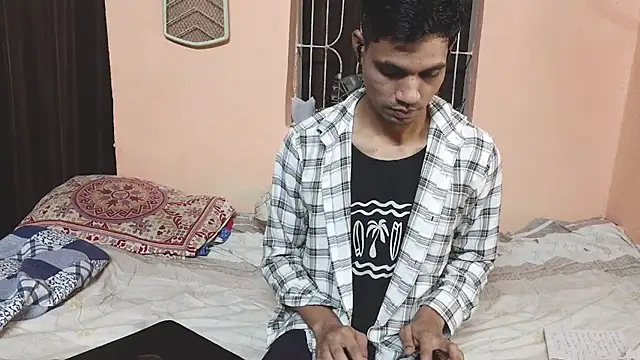 Stallion Theboy22 online show from February 18, 3:46 am