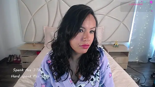 ValleryC online show from November 7, 7:47 pm