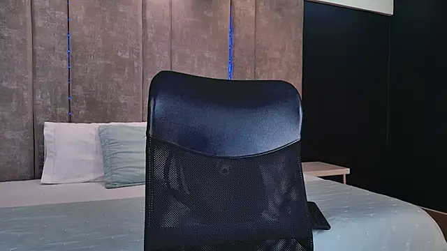 PaulinaDuarte online show from November 6, 12:06 pm