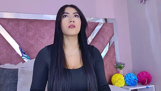 Snapshot of PaulinaDuarte chatting on June 27, 12:10 pm PaulinaDuarte online show from June 27, 12:10 pm