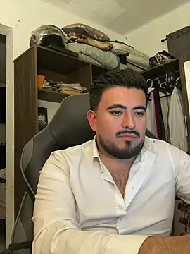 Snapshot of Rubens8866 chatting on March 22, 2:27 am Rubens8866 online show from March 22, 2:27 am