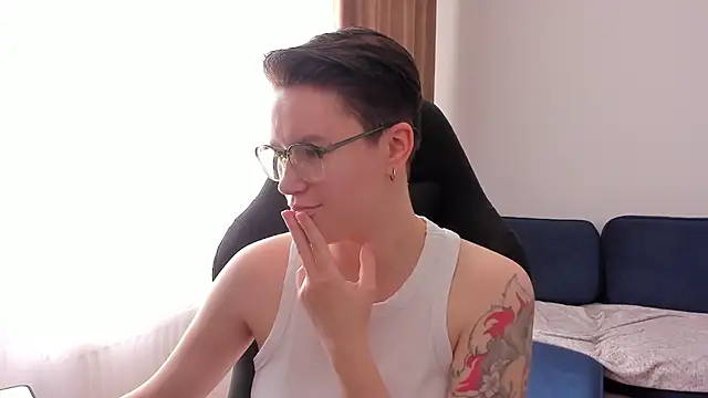 JessieFlower online show from June 12, 8:46 am