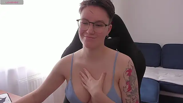 JessieFlower online show from June 20, 8:06 am