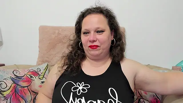 KarolineJoyy online show from November 28, 7:38 pm