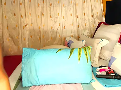 Snapshot of ChloeTyler23 chatting on March 2, 2:10 pm ChloeTyler23 online show from March 2, 2:10 pm