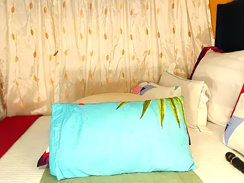 Snapshot of ChloeTyler23 chatting on March 7, 5:18 am ChloeTyler23 online show from March 7, 5:18 am