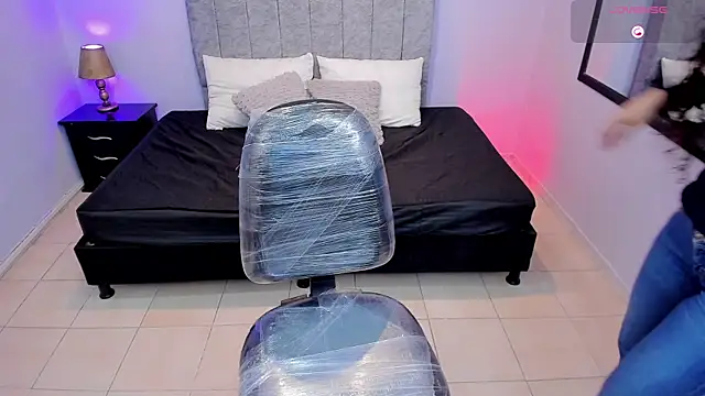 Snapshot of Lana_stone_ chatting on March 2, 3:24 am Lana stone online show from March 2, 3:24 am