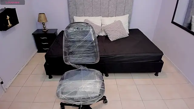 Snapshot of Lana_stone_ chatting on March 11, 10:51 am Lana stone online show from March 11, 10:51 am