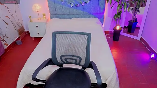 Lana stone  online show from February 28, 4:24 am