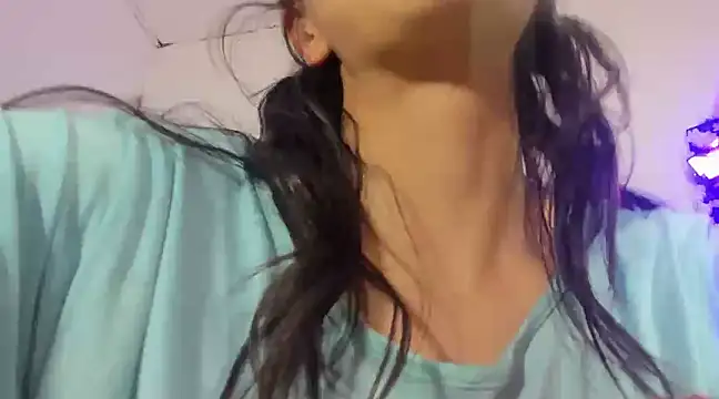 Snapshot of Emma-Wilson chatting on January 22, 7:03 pm Emma-Wilson online show from January 22, 7:03 pm