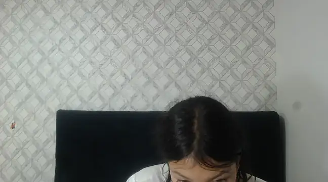 Snapshot of Emma-Wilson chatting on February 25, 6:31 pm Emma-Wilson online show from February 25, 6:31 pm