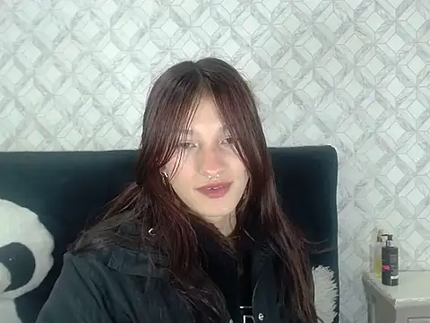 Snapshot of Emma-Wilson chatting on September 19, 3:19 am Emma-Wilson online show from September 19, 3:19 am