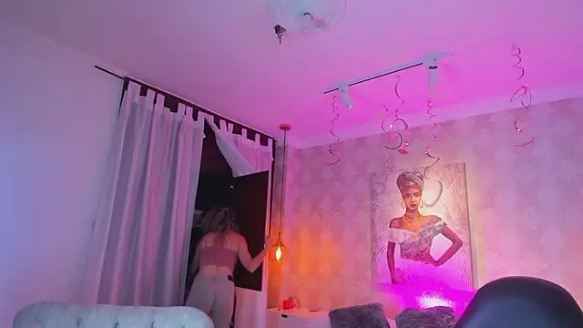 Shantall   online show from February 7, 11:14 am