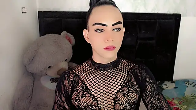 Snapshot of Michell_Queen chatting on December 14, 8:41 am Michell Queen online show from December 14, 8:41 am