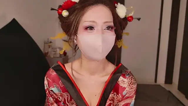 Snapshot of miRei- chatting on March 6, 11:06 am miRei- online show from March 6, 11:06 am