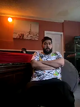 Snapshot of bigdickgio6923 chatting on November 21, 6:01 am bigdickgio6923 online show from November 21, 6:01 am