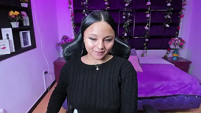 Snapshot of sweelanna__ chatting on January 3, 5:06 am sweelanna online show from January 3, 5:06 am