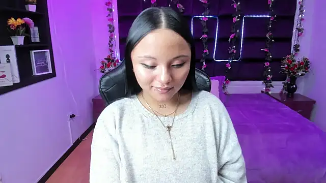 Snapshot of sweelanna__ chatting on January 24, 6:46 am sweelanna online show from January 24, 6:46 am