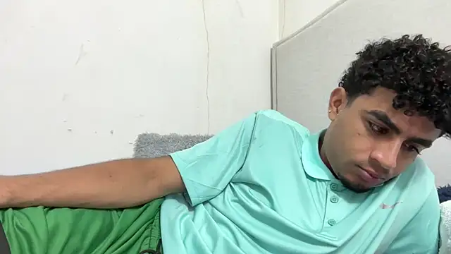 dominic brandd23 online show from September 23, 5:43 am