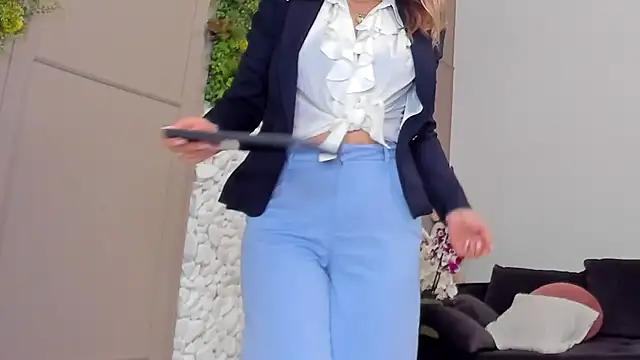 Deliciouslips online show from March 20, 6:31 pm