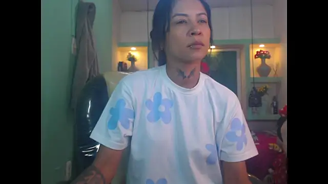 lorenapinto online show from July 31, 1:27 am