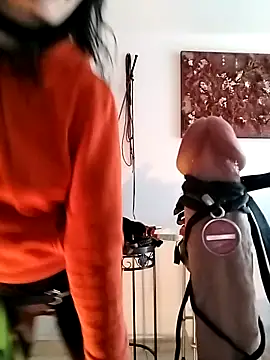 Snapshot of freyamoret chatting on January 3, 1:03 pm freyamoret online show from January 3, 1:03 pm