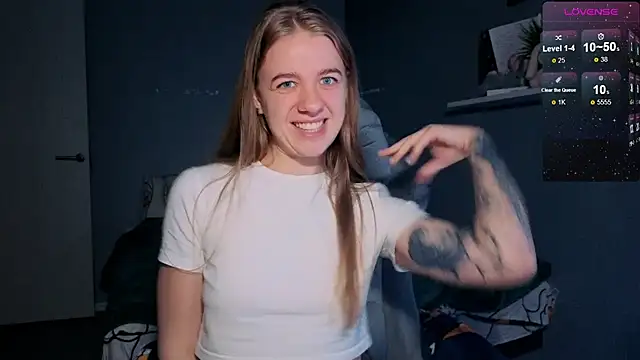 Snapshot of candy_maggie chatting on October 27, 5:39 pm candy maggie online show from October 27, 5:39 pm