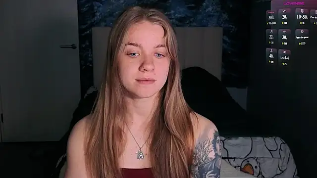 Snapshot of candy_maggie chatting on May 14, 5:42 pm candy maggie online show from May 14, 5:42 pm