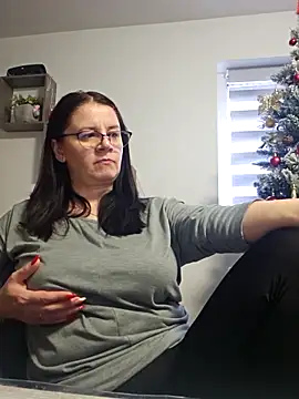 KristenVega online show from December 4, 10:35 am