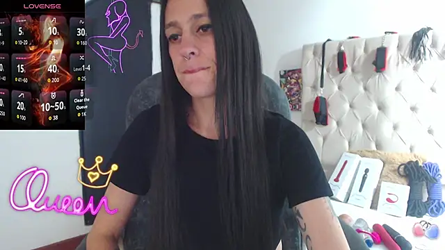 Snapshot of thin_tatto chatting on March 19, 2:10 pm thin tatto online show from March 19, 2:10 pm