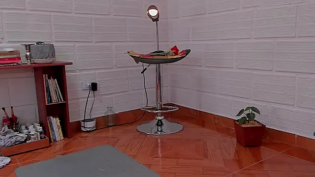 cuddlingbunny online show from January 18, 7:04 pm