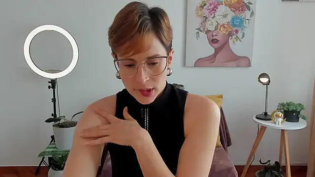 cuddlingbunny online show from February 28, 6:20 pm