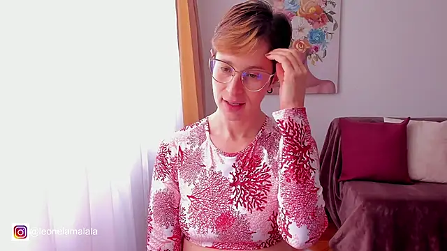 cuddlingbunny online show from March 11, 3:45 pm