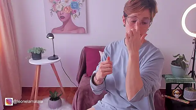 cuddlingbunny online show from March 17, 6:53 pm