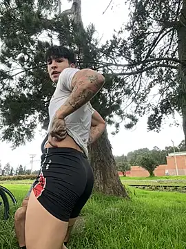 Snapshot of _Tomy08calderon chatting on December 21, 8:32 pm Tomy08calderon online show from December 21, 8:32 pm