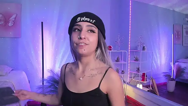 MaveParks  online show from October 15, 11:43 am