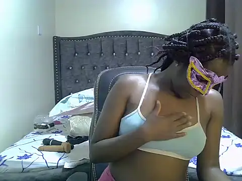 Snapshot of QueenJelly_Sexy chatting on February 9, 4:40 pm QueenJelly Sexy online show from February 9, 4:40 pm