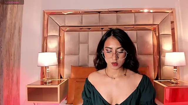 DaraBeckett online show from February 15, 12:33 pm