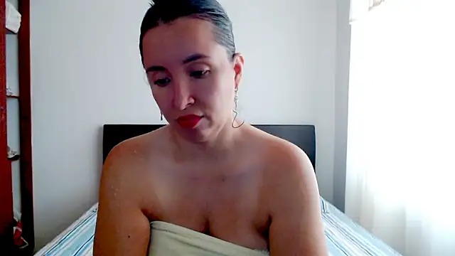 emely sexx20 online show from December 4, 2:48 pm