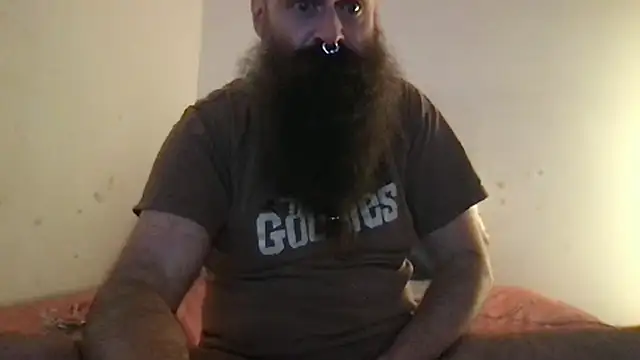 Snapshot of JunkieShitPig chatting on October 8, 8:39 pm JunkieShitPig online show from October 8, 8:39 pm