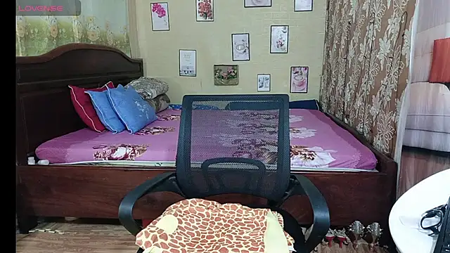 Lanian 99 online show from November 6, 12:44 am