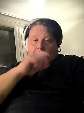 jrsexy83 online show from January 7, 8:17 am