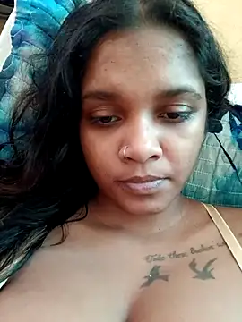 Snapshot of Indianqueen03 chatting on June 17, 11:01 am Indianqueen03 online show from June 17, 11:01 am