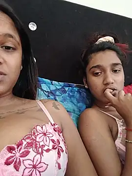 Snapshot of Indianqueen03 chatting on July 5, 12:45 pm Indianqueen03 online show from July 5, 12:45 pm